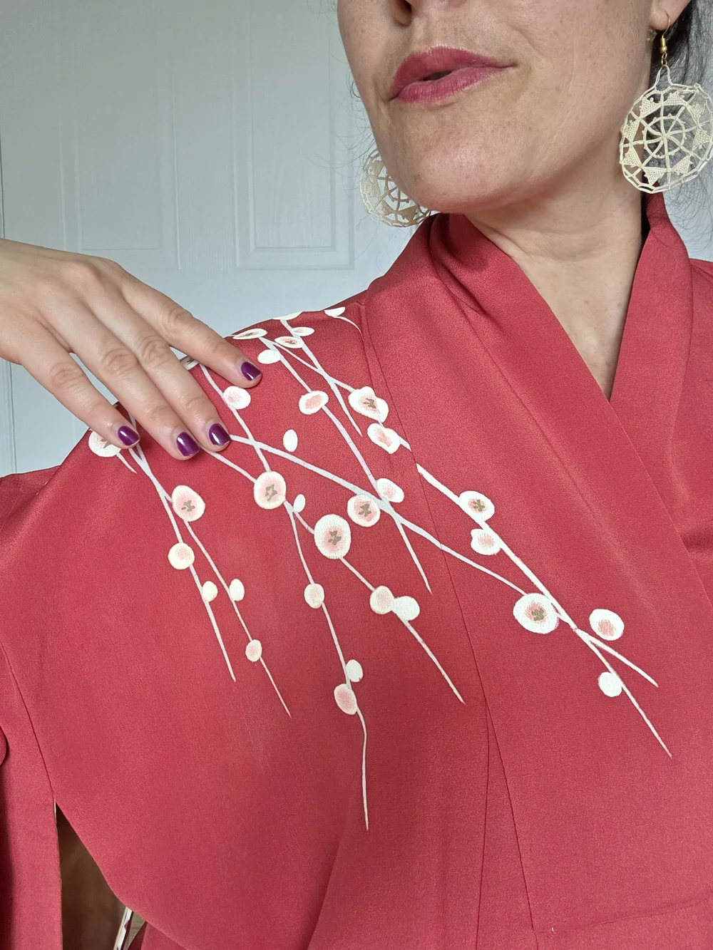 Vintage Silk Houmongi Kimono – Plum Blossom Motif - Picture 3 of 7